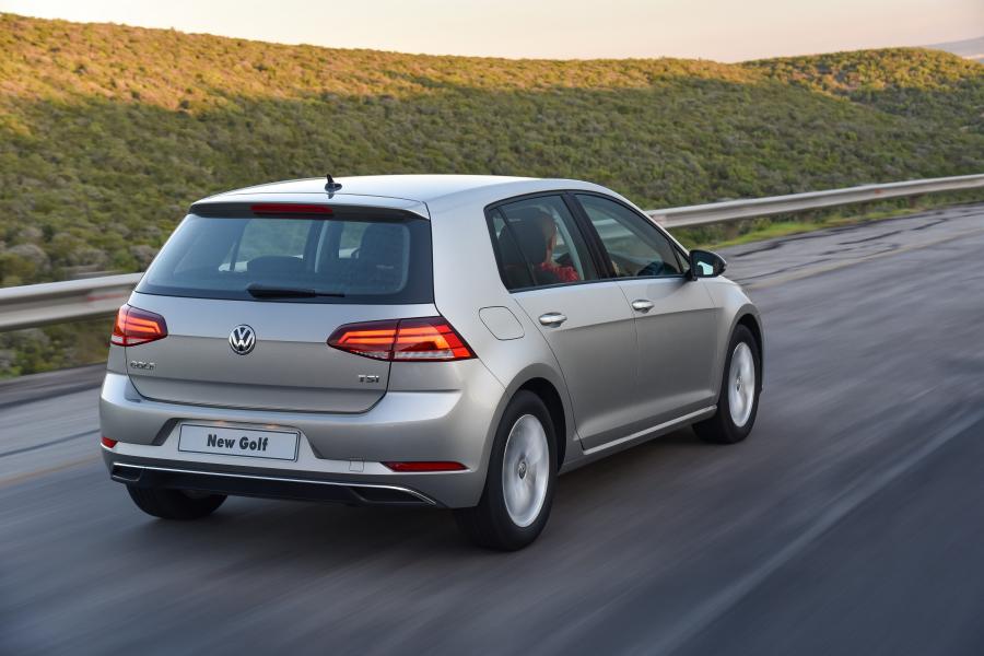  Volkswagen Golf TSI 5-Door 2017 года  (ZA) (фото 9 из 11)